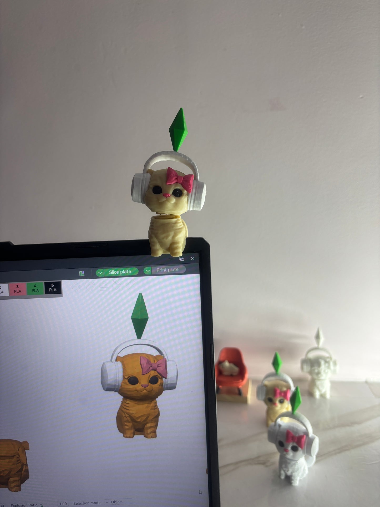 Sims Cat 3D Model Laptop/Monitor Buddy