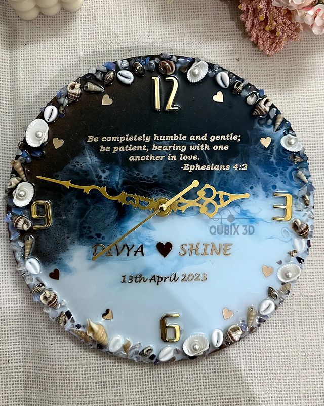 Qubix 3D Resin Clock