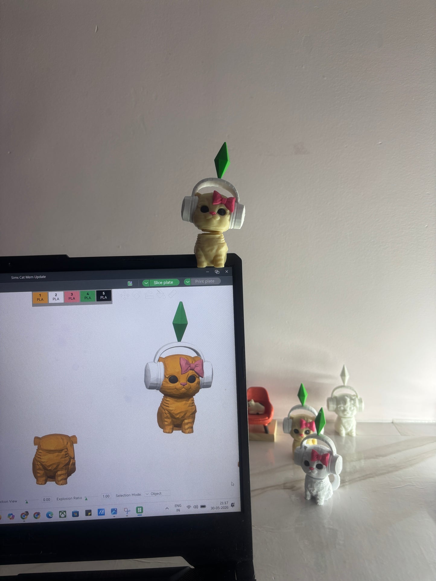 Sims Cat 3D Model Laptop/Monitor Buddy