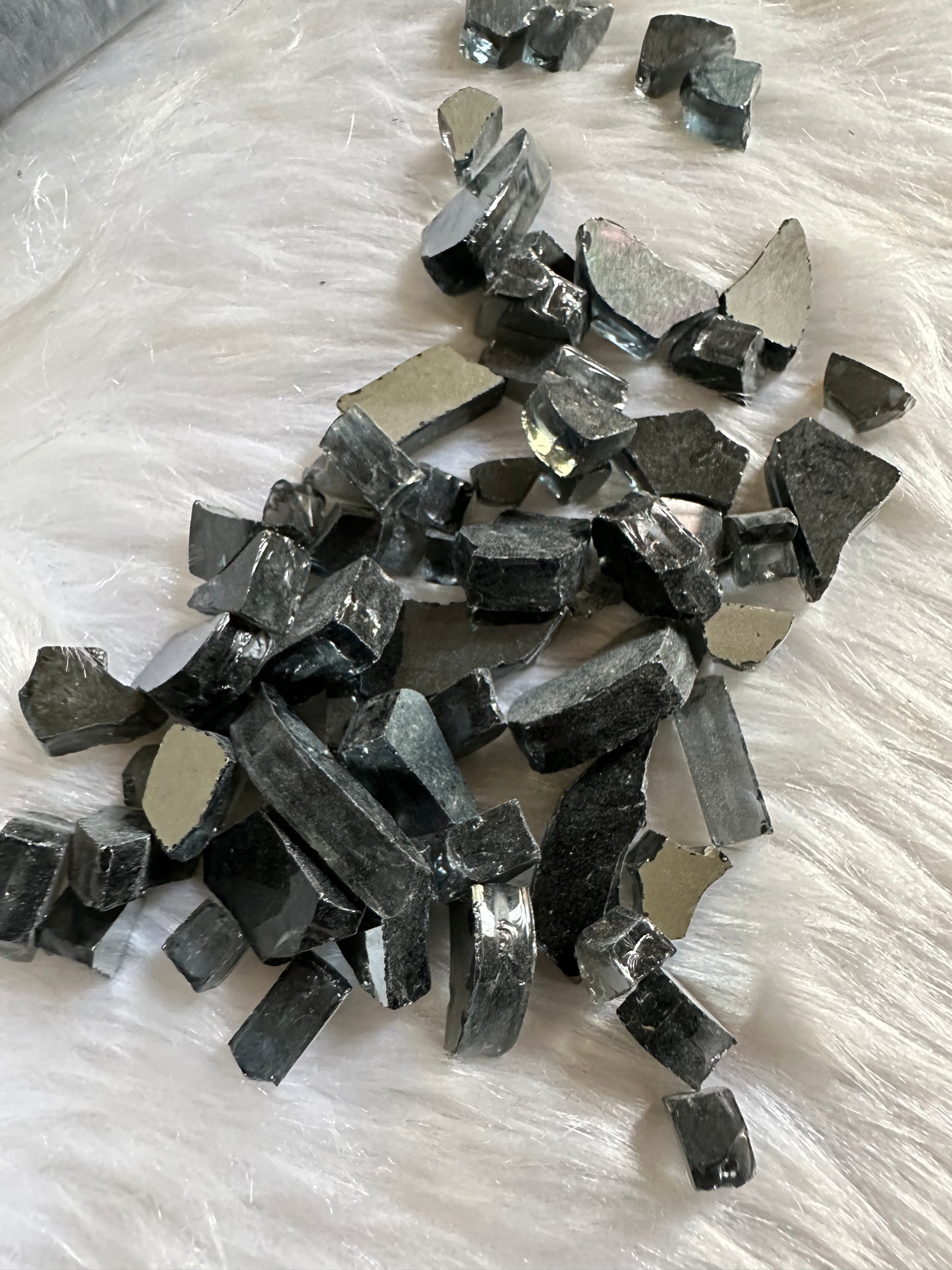 Black Reflective Crushed Glass