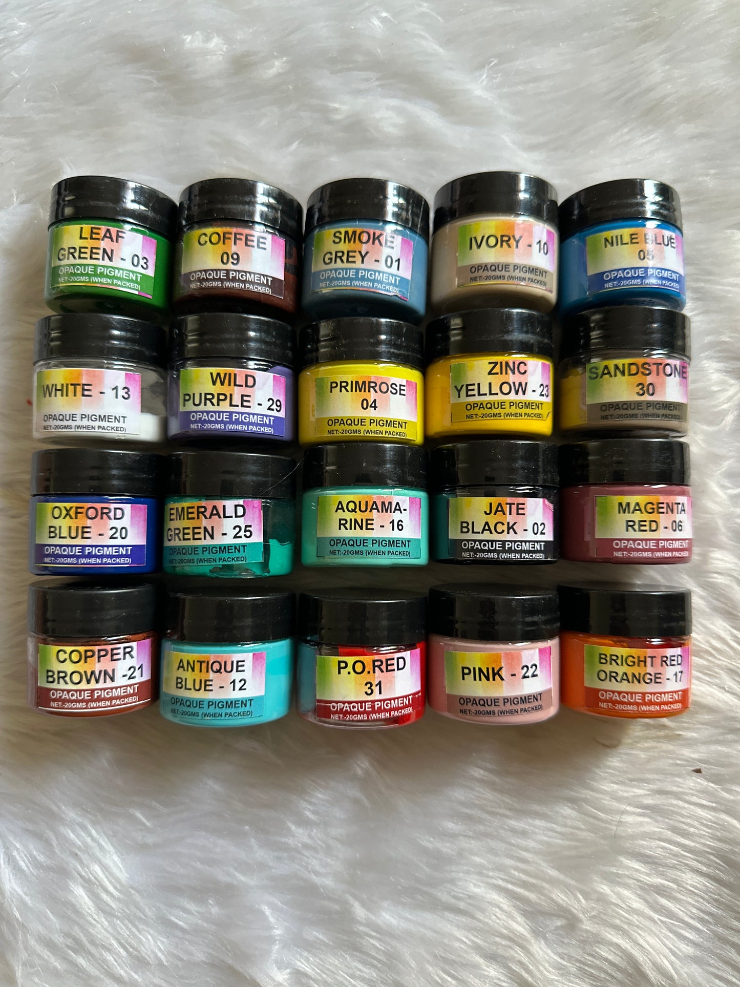 Pigments - 20 Pcs Set with Free one Mould