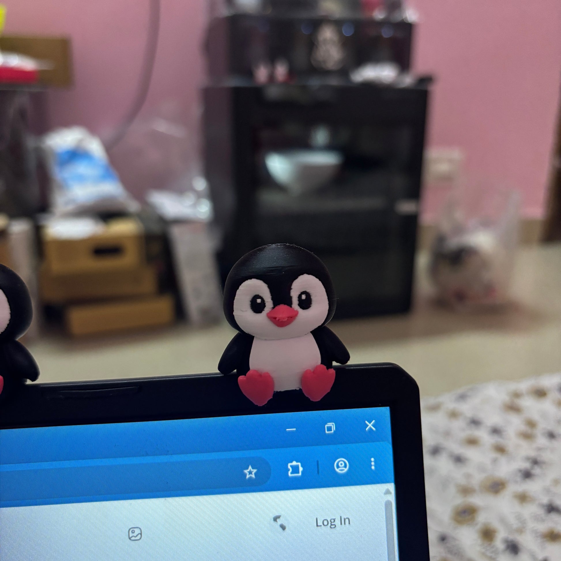 Cute Penguin Monitor Buddy_Img