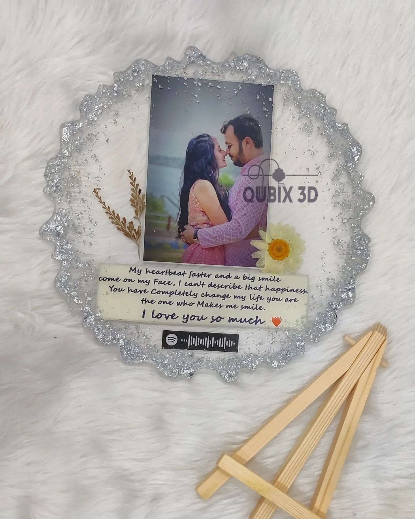 Qubix 3D Transparent Resin Frame