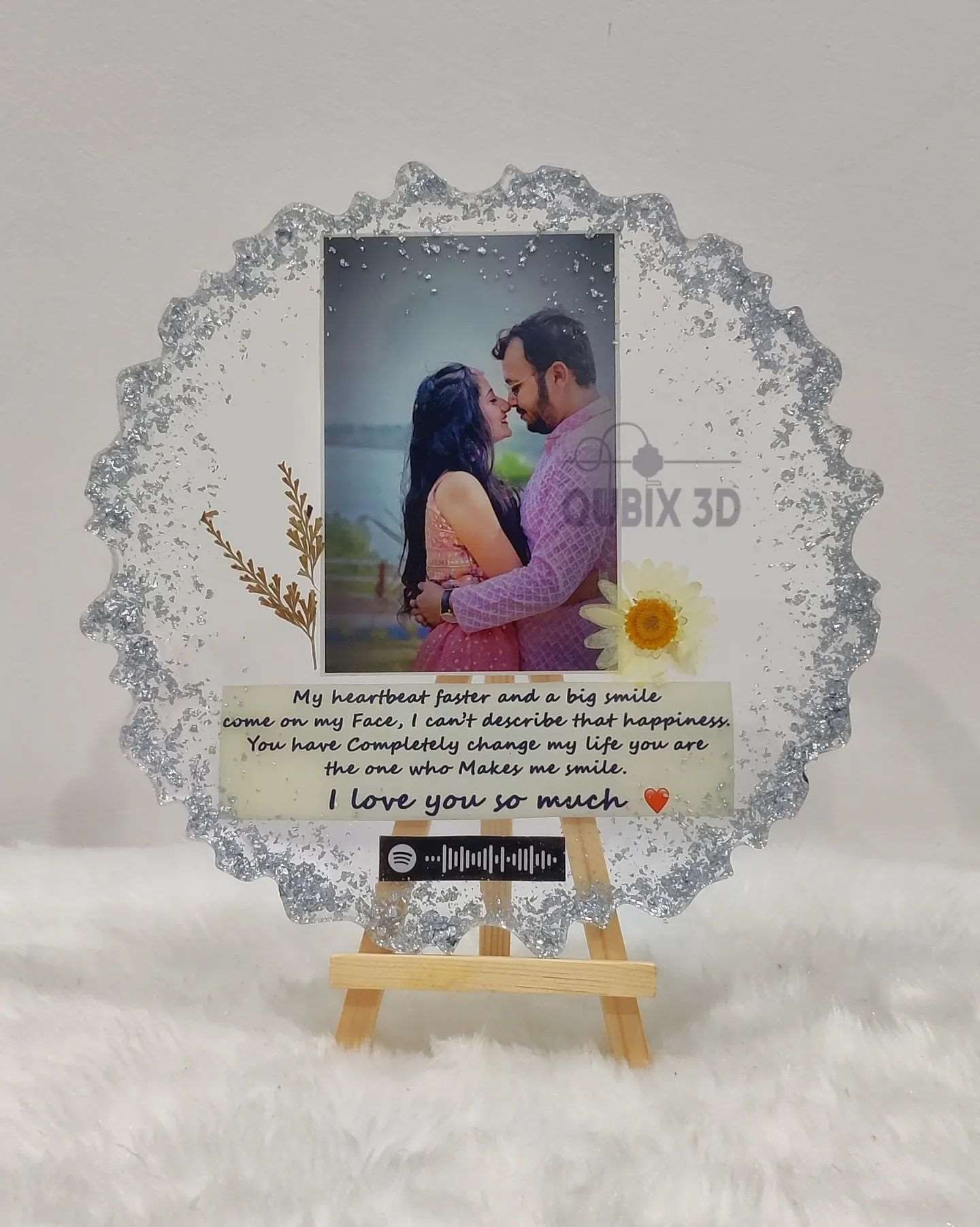 Qubix 3D Transparent Resin Frame